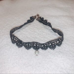 Black lace choker with fake pearl